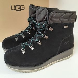 UGG Birch Lace up Boots Sz 10